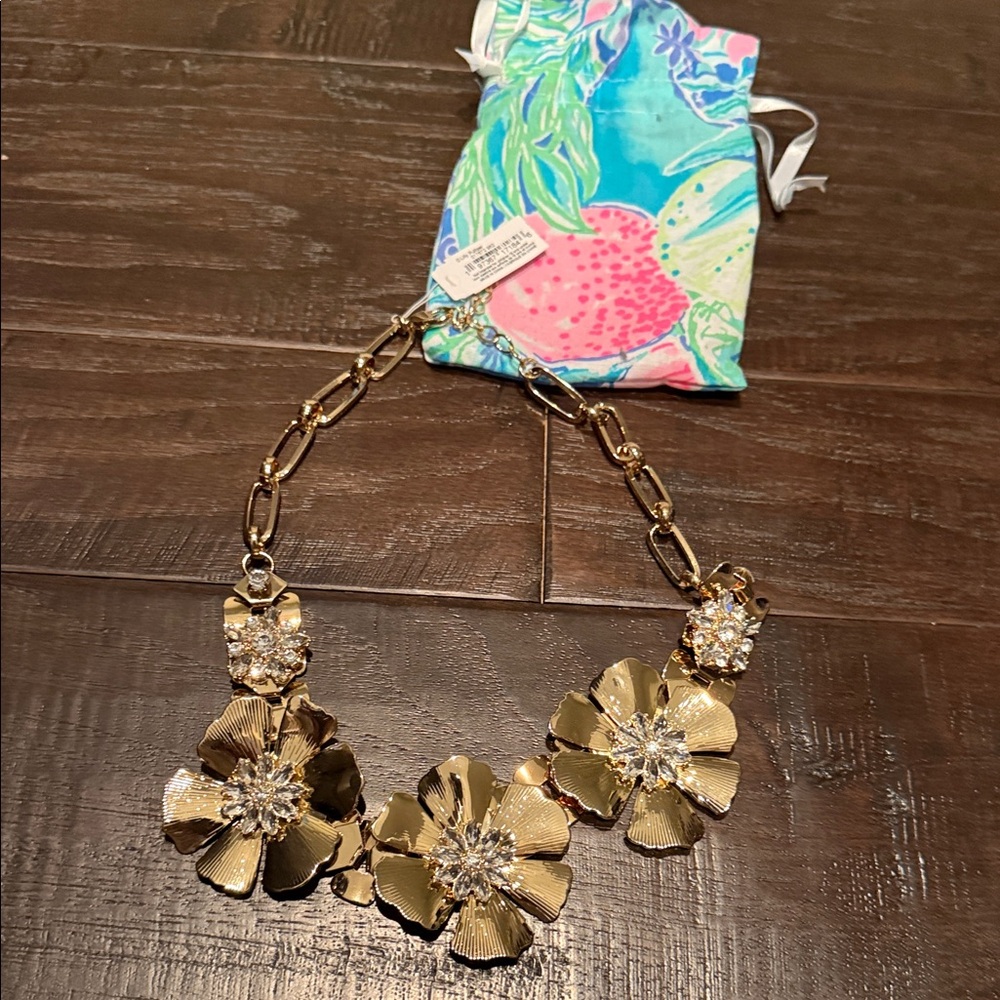 NWT Lilly Pulitzer Gold Floral Necklace